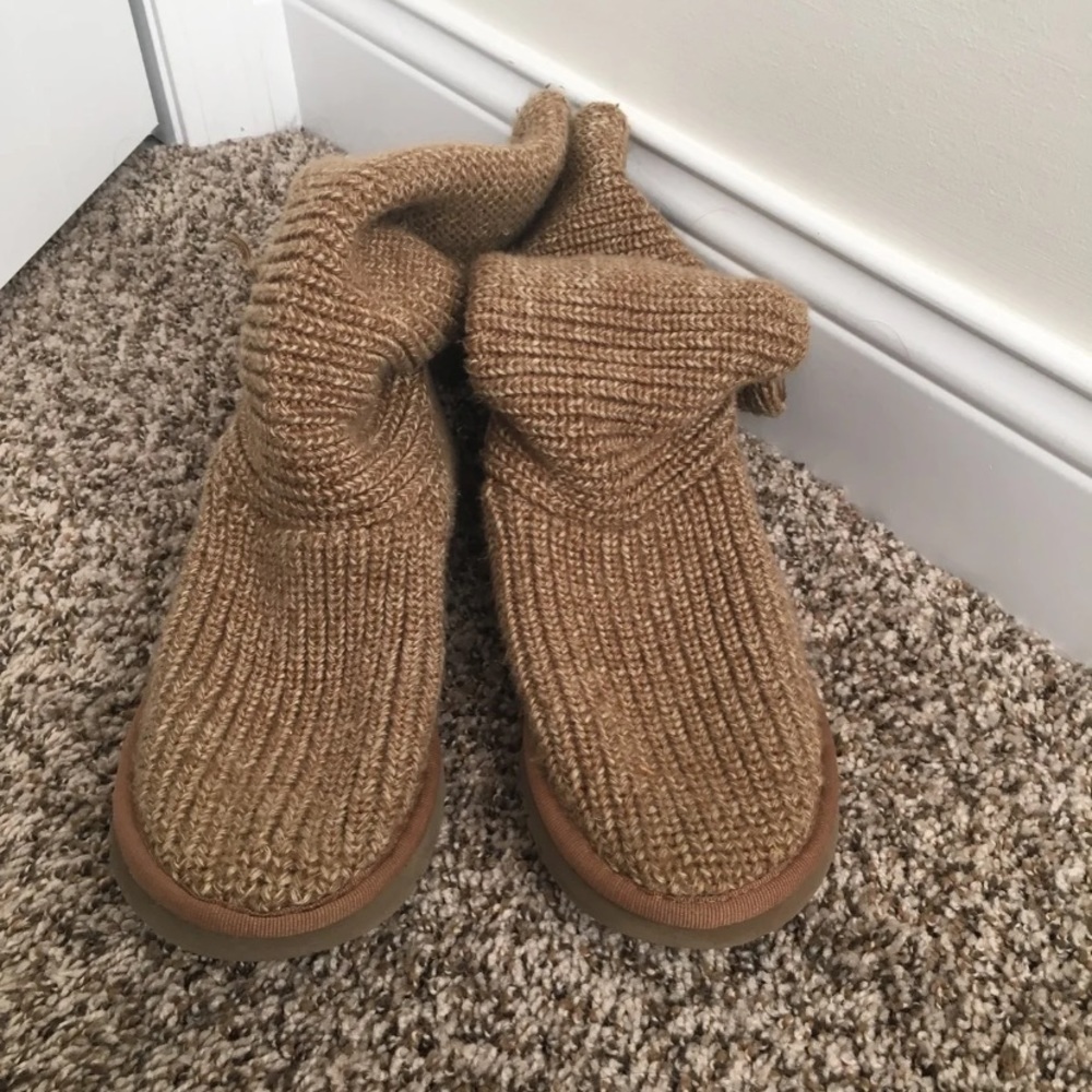 UGG sweater boots size 9